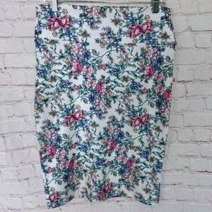 LuLaRoe White Floral Textured Skirt - Size Medium